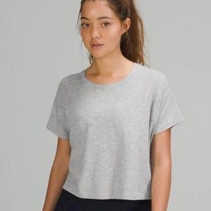 NWT Lululemon Cates Tee size 6